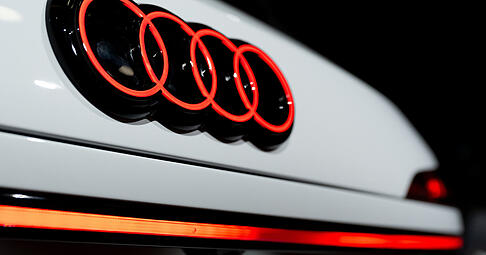 Der Audi-Konzern hat seinen Umsatz trotz gesunkener Auslieferungen leicht steigern können. Der Audi-Konzern hat seinen Umsatz trotz gesunkener Auslieferungen leicht steigern können.