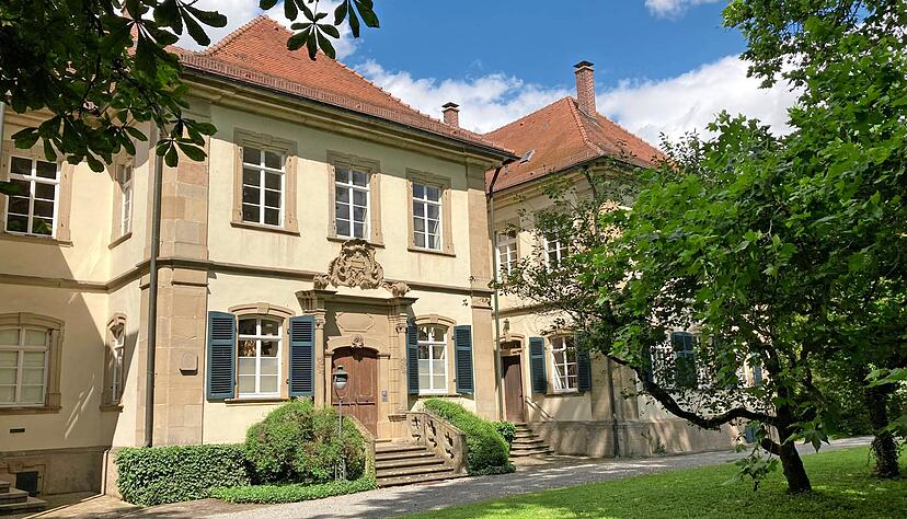 Die Magd Lina Brandt aus Livland arbeitete und lebte nach dem Krieg im Bonfelder Schloss. Charlotte Hofmann-Hege erz&auml;hlte liebevoll die Geschichte von Linas Verh&auml;ltnis zu Rudolf Schock.
Fotos: Ulrike Plapp-Schirmer