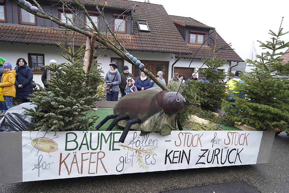 Ein aufwendiger Wagen ist Karl dem Käfer gewidmet.