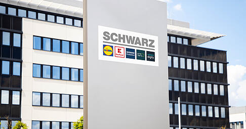 Der Wert der Schwarz-Gruppe macht den weitaus größten am Vermögen des reichsten Deutschen aus. Der Wert der Schwarz-Gruppe macht den weitaus größten am Vermögen des reichsten Deutschen aus.