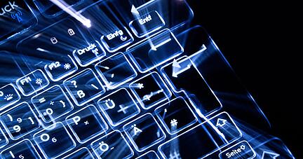 Tasten einer beleuchteten Tastatur.