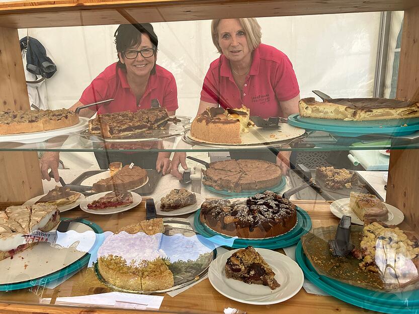 Die &Ouml;hringer Messe vor und in der Kultura ist an allen Tagen gut besucht.