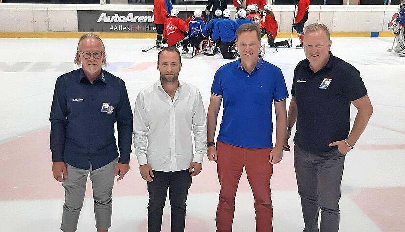 Haben den Heilbronner EC vergangenes Jahr vor dem finanziellen Kollaps bewahrt und wollen ihn k&uuml;nftig als Quartett f&uuml;hren (v.l.): Michael Rumrich, Sven Breiter, Alexander Maurer und Jan Schablowski.
Foto: Stephan Sonntag