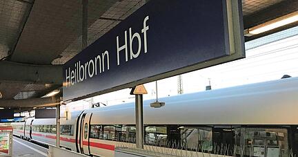 Der ICE am Dienstagmorgen am Heilbronner Hauptbahnhof: Bis Oktober gibt es fast täglich Verbindungen nach Berlin.
Foto: Alexander Hettich
