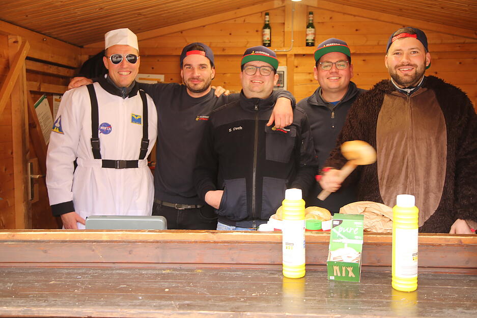Ehrenamtliche Gruppen engagieren sich mit viel Kreativit&auml;t f&uuml;r den traditionellen Umzug.