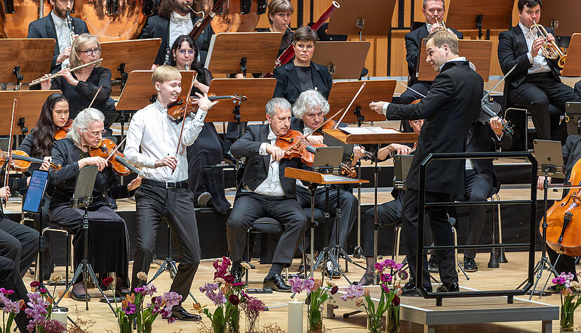 Das WKO w&uuml;nscht seinem Publikum traditionell mit einem Neujahrskonzert in der Harmonie ein gutes neues Jahr.