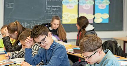 Ukrainische Schüler lernen beim Matheunterricht in der Integrationsklasse des Justinus-Kerner-Gymnasium.
Foto: Archiv/Veigel