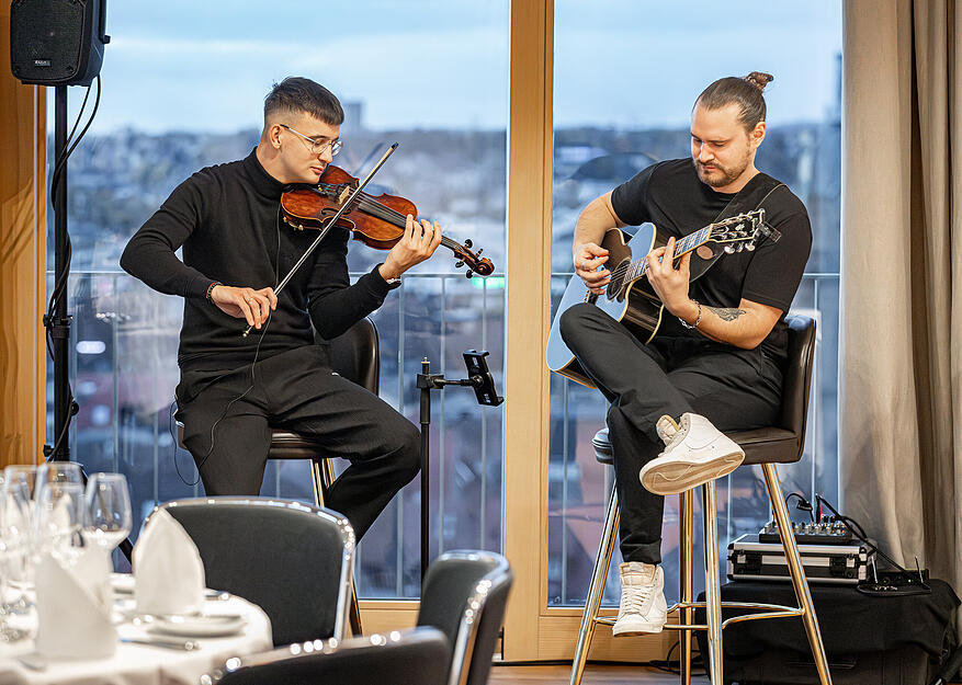 Jan Vajs und  Ben Wormser machten Musik. Jan Vajs und  Ben Wormser machten Musik.