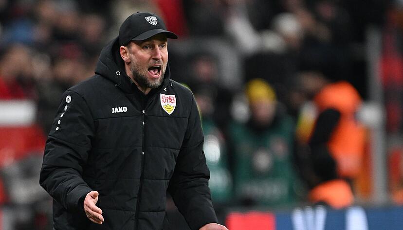 Trainer Sebastian Hoene&szlig; vom VfB Stuttgart warnt vor den Offensivqualit&auml;ten der Eintracht.