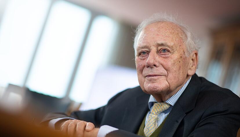 Reinhold Würth kurz vor seinem 85. Geburtstag. Noch immer zeigt er auch bei politischen Themen klare Kante. Foto: dpa Reinhold Würth kurz vor seinem 85. Geburtstag. Noch immer zeigt er auch bei politischen Themen klare Kante. Foto: dpa