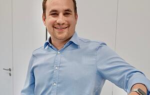 Jan Hartmann, Geschäftsführer der IDS, mit einigen der Kameras, die das Unternehmen verkauft.
Foto: Christian Gleichauf Jan Hartmann, Geschäftsführer der IDS, mit einigen der Kameras, die das Unternehmen verkauft.
Foto: Christian Gleichauf