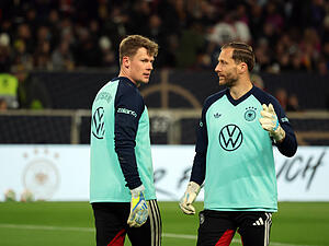 Alexander N&uuml;bel ist die Nummer zwei im DFB-Tor, den direkten Vergleich gegen Oliver Baumann hat er in der Bundesliga gewonnen.
