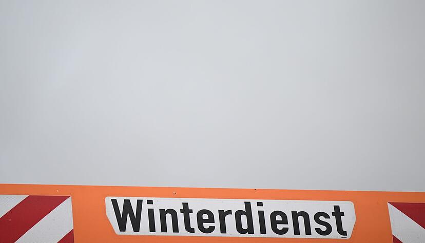 Ein Schneepflug ist im Nordschwarzwald verunglückt. (Symbolbild) Ein Schneepflug ist im Nordschwarzwald verunglückt. (Symbolbild)