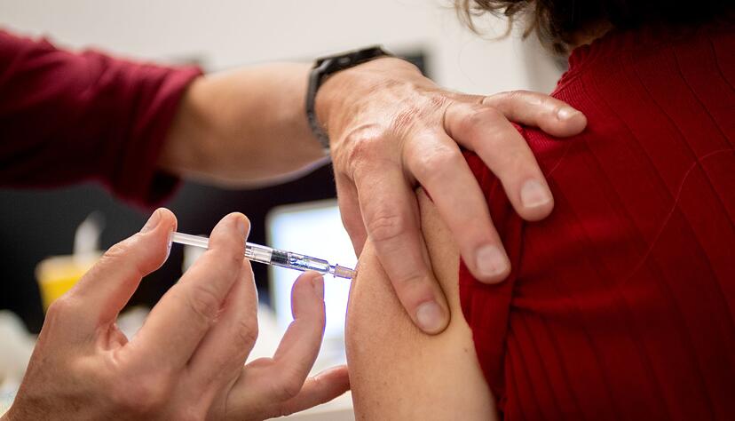 Auch im Januar oder Februar ist es sinnvoll, eine Grippeschutzimpfung nachzuholen. Auch im Januar oder Februar ist es sinnvoll, eine Grippeschutzimpfung nachzuholen.