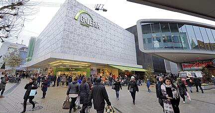 Auch Kaufhofmitarbeiter in Heilbronn wollen sich am Donnerstag am Warnstreik beteiligen. Foto: Archiv/HSt