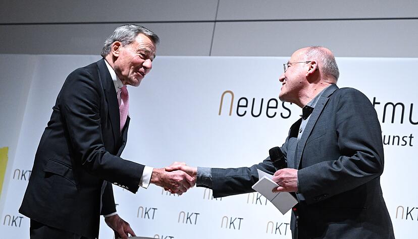 Gregor Gysi und Wolfgang Grupp f&uuml;hrten ein launiges Gespr&auml;ch in T&uuml;bingen.