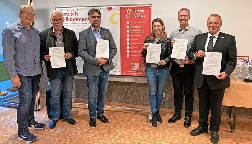 Gegenseitige Kooperation vereinbart: Gründung des Familiencampus der evangelischen Kirchengemeinde Eppingen.
Foto: Jörg Kühl Gegenseitige Kooperation vereinbart: Gründung des Familiencampus der evangelischen Kirchengemeinde Eppingen.
Foto: Jörg Kühl