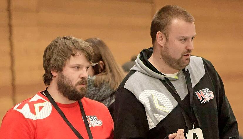 Stefan Martin (links) und sein Co Oliver Strobel schauen angespannt auf die Saison. Die HSG Hohenlohe hat mit Verletzungen zu kämpfen. Stefan Martin (links) und sein Co Oliver Strobel schauen angespannt auf die Saison. Die HSG Hohenlohe hat mit Verletzungen zu kämpfen.