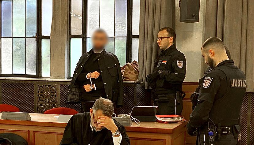 Dem Angeklagten wird unter anderem erpresserischer Menschenraub vorgeworfen. (Archivbild) Dem Angeklagten wird unter anderem erpresserischer Menschenraub vorgeworfen. (Archivbild)