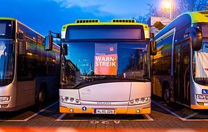 Vom Warnstreik betroffen ist der Nahverkehr in mehr als 80 Städten und rund 40 Landkreisen.