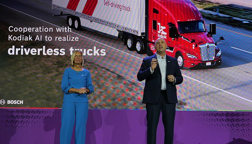 Auf der CES k&uuml;ndigte Bosch eine Kooperation mit dem Start-up Kodiak &zwj;AI, mit der man standardisierte Hard- und Software f&uuml;r &zwj;fahrerlose Lastwagen entwickeln will.