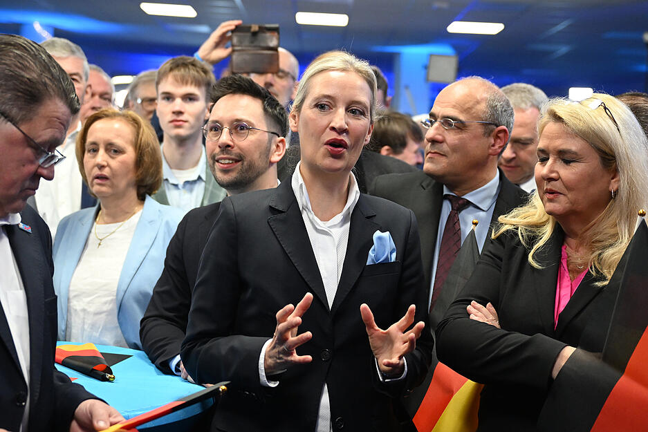 Alice Weidel, Bundesvorsitzende und Kanzlerkandidatin der AfD, steht bei der Wahlparty der AFD in der AfD Bundesgeschäftsstelle. Alice Weidel, Bundesvorsitzende und Kanzlerkandidatin der AfD, steht bei der Wahlparty der AFD in der AfD Bundesgeschäftsstelle.