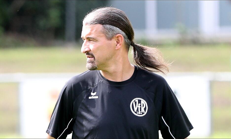 2022/23: Zdenko Juric (Foto) und Enzo Romano, Landesliga, 13 Spiele, 2,38 Punkte im Schnitt | Das Interimsduo aus Teammanager und Co-Trainer brachte die Landesligasaison 2022/23 erfolgreich zu Ende.