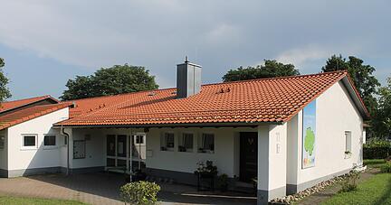 Neuer Träger: Die evangelische Kirche zieht sich aus dem Betrieb des Kindergartens "Kleeblatt" an der Schillerstraße zurück. Die Stadt übernimmt.
Foto: Archiv/Doering