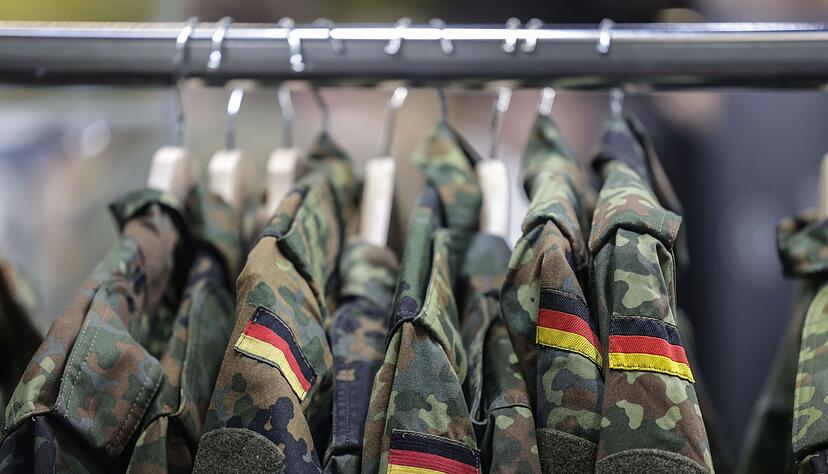 Drei Viertel aller extremistischen Verdachtsfälle bei der Bundeswehr kommen aus dem Bereich Rechtsextremismus. (Archivbild) Drei Viertel aller extremistischen Verdachtsfälle bei der Bundeswehr kommen aus dem Bereich Rechtsextremismus. (Archivbild)