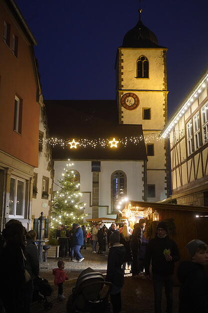 Wenn der Winter leuchtet: Stimmungsvolle Eindrücke von der Bergweihnacht. Wenn der Winter leuchtet: Stimmungsvolle Eindrücke von der Bergweihnacht.