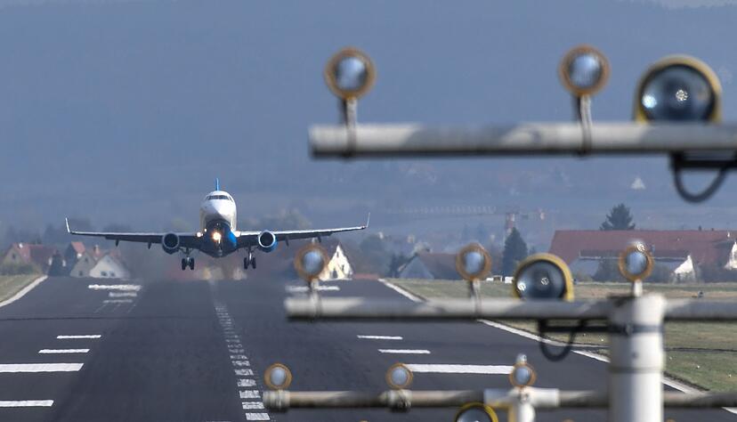 Neue Verbindungen geben dem Flughafen Auftrieb. (Archivbild)