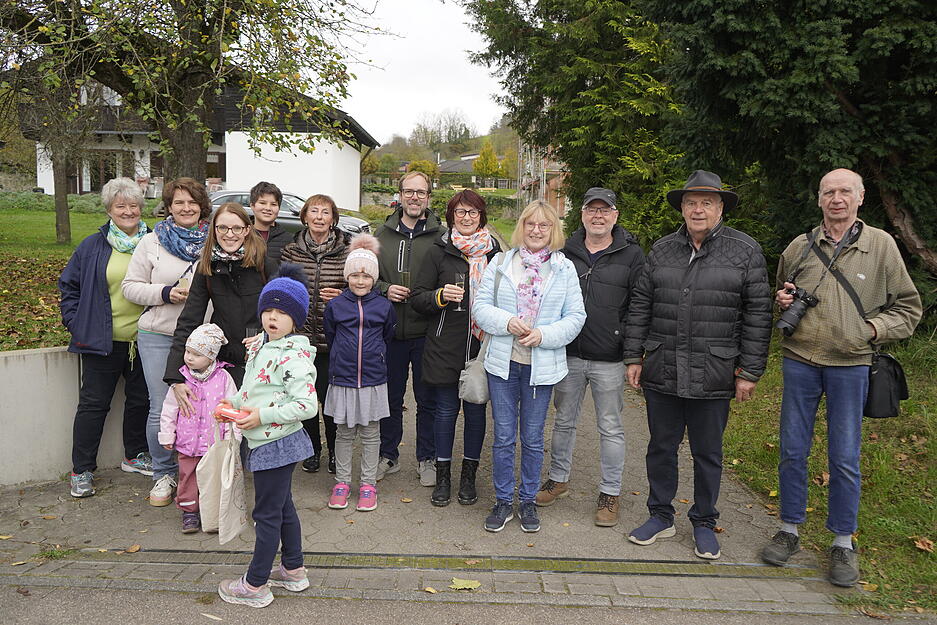 Der Herbstpferdemarkt in Dörzbach am Samstag, dem 2. November 2024, lockte viele Besucher an.