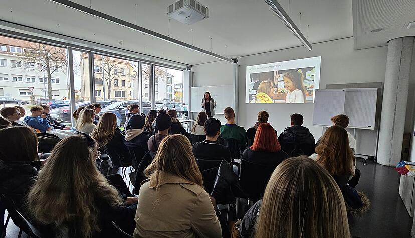 Vorstellung des Studiengangs BWL-Digital Management  mit Prof. Dr. Daniela Wiehenbrauk.