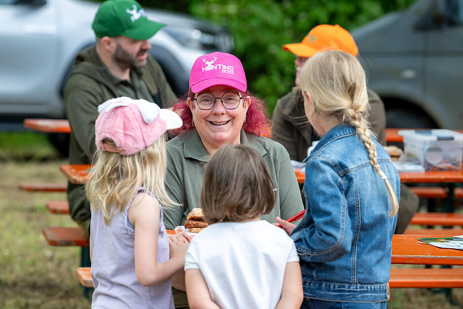 Zahlreiche Besucher feierten auf den Festen im Raum Heilbronn den Vatertag und konnten einen freien Tag mit Familie oder Freunden verbringen. Zahlreiche Besucher feierten auf den Festen im Raum Heilbronn den Vatertag und konnten einen freien Tag mit Familie oder Freunden verbringen.
