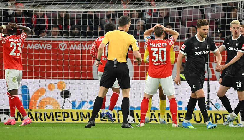 Gro&szlig;er Kampf, wenig Highlights: Mainz und Freiburg im Liga-Duell.