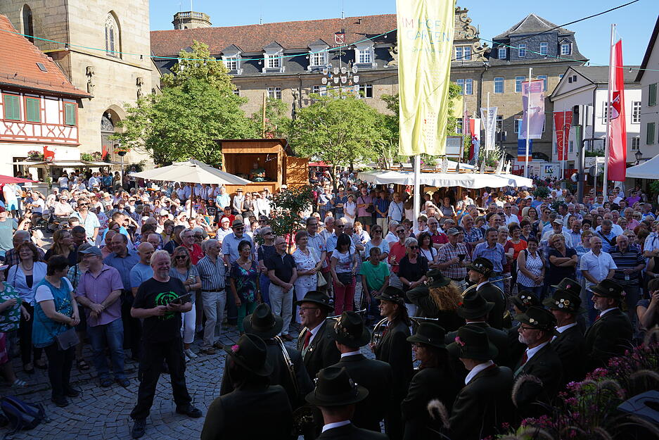 Er&ouml;ffnung Weindorf in &Ouml;hringen