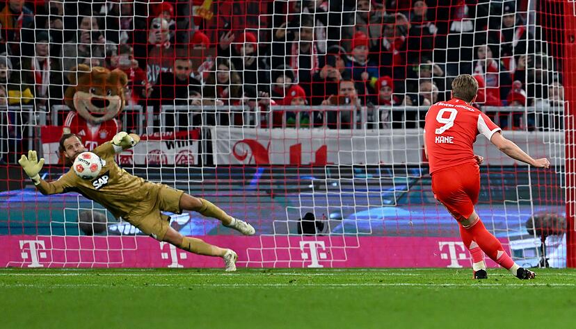 Harry Kane trifft sicher vom Punkt. Harry Kane trifft sicher vom Punkt.