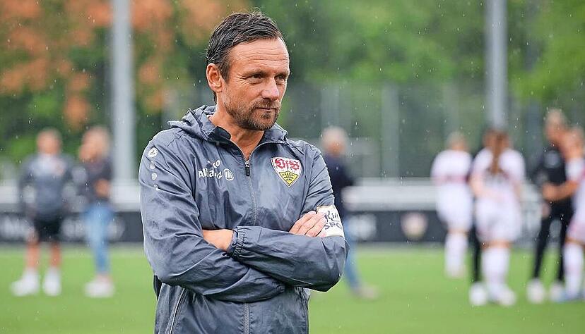 Heiko Gerber ist seit 2022 Übungsleiter der VfB-Frauen. Zuvor betreute er die zweite Mannschaft der Männer als Co-Trainer. Heiko Gerber ist seit 2022 Übungsleiter der VfB-Frauen. Zuvor betreute er die zweite Mannschaft der Männer als Co-Trainer.