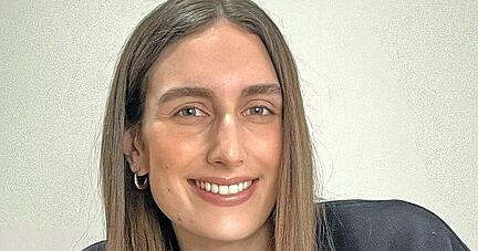 Lena Ivancok bei der Vertragsunterschrift in Neckarsulm.
Foto: Sport-Union