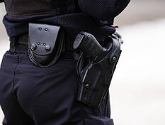 Das SEK schie&szlig;t am Freitagabend bei einem Einsatz in G&ouml;ppingen auf einen bewaffneten Mann.