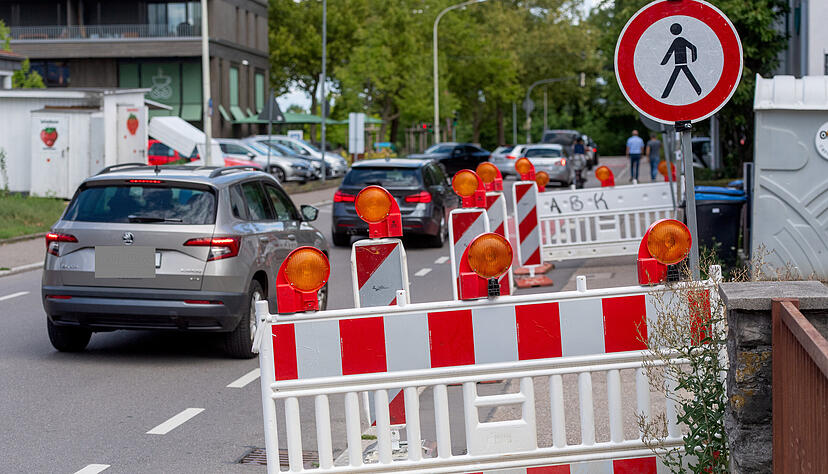 Die Bauarbeiten zwischen Bottwarbahnstraße und Ecke Kreuzäcker hatten im Sommer 2025 auch Fußgänger beeinträchtigt.