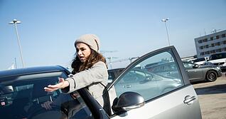 &laquo;Ey, geht's noch, warum fahren Sie einfach r&uuml;ckw&auml;rts raus?&raquo; Streitigkeiten nach Unf&auml;llen auf Supermarktparkpl&auml;tzen landen nicht selten vor Gericht.
