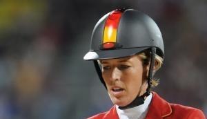 Meredith Michaels-Beerbaum reitet im Mannschafts-Springen mit Shutterfly. Meredith Michaels-Beerbaum reitet im Mannschafts-Springen mit Shutterfly.