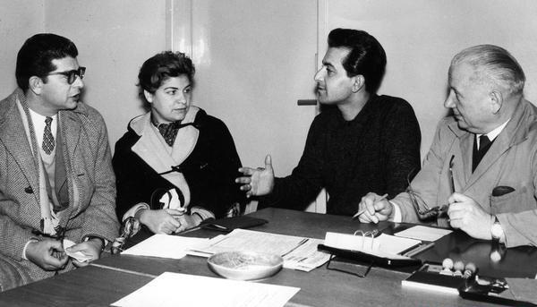 Zusammengestellt von Archiv und Dokumentation der Heilbronner Stimme 

1961: Das Arbeitsamt führt Spezialsprechstunden für ausländische Arbeitskräfte ein. Der griechische Arbeitssuchende bringt seine Frau mit, er möchte sie nachkommen lassen.