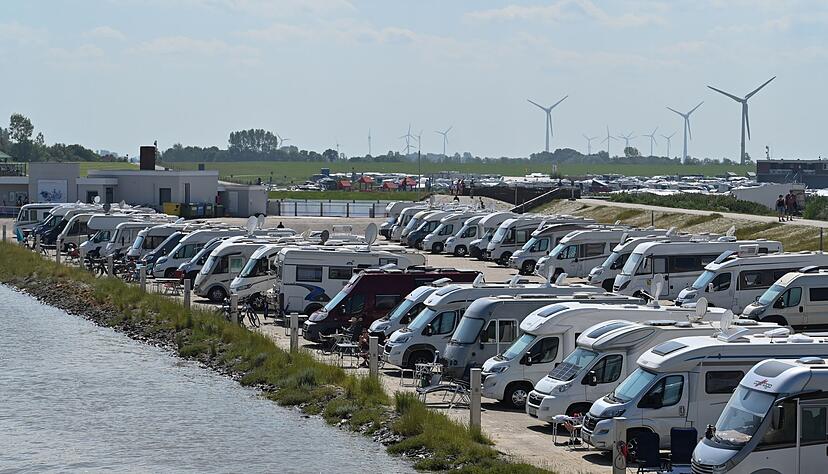 Die Nachfrage nach Wohnmobilen w&auml;chst immer weiter. Grund daf&uuml;r sei auch ein Imagewandel weg vom Spie&szlig;igen.