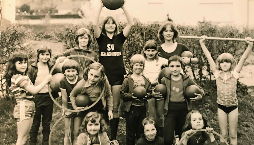 Das Mädchenturnen beim SV Berlichingen im Jahr 1980. Die Turnabteilung kam vor 50 Jahren zum bis dahin reinen Fußballverein hinzu. Das Mädchenturnen beim SV Berlichingen im Jahr 1980. Die Turnabteilung kam vor 50 Jahren zum bis dahin reinen Fußballverein hinzu.