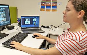 In ihrem Praktikum in der Marketingabteilung des Hotel Anne-Sophie bearbeitet Julia Freßmann den Bereich soziale Medien, plant Stories und setzt sie um. In ihrem Praktikum in der Marketingabteilung des Hotel Anne-Sophie bearbeitet Julia Freßmann den Bereich soziale Medien, plant Stories und setzt sie um.