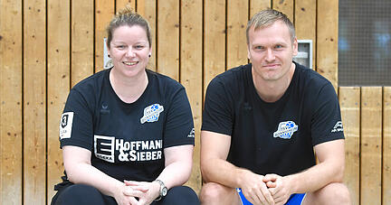 Mission erfüllt: Bönnigheims Interimstrainer-Duo Melanie Haug/Dominic Zäh übergibt nach sieben Punkten aus vier Spielen nun an Tobias Gärttner. Mission erfüllt: Bönnigheims Interimstrainer-Duo Melanie Haug/Dominic Zäh übergibt nach sieben Punkten aus vier Spielen nun an Tobias Gärttner.