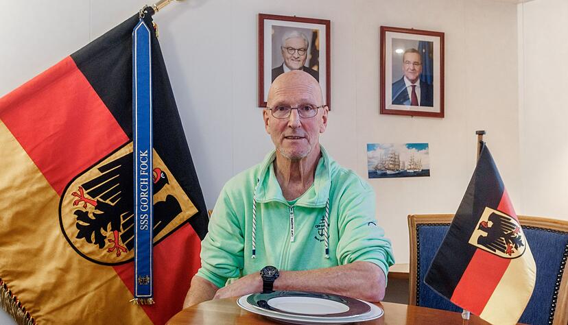 Nach knapp 39 Jahren verlässt Chef-Stewart Burkhart Kempcke die «Gorch Fock». Nach knapp 39 Jahren verlässt Chef-Stewart Burkhart Kempcke die «Gorch Fock».