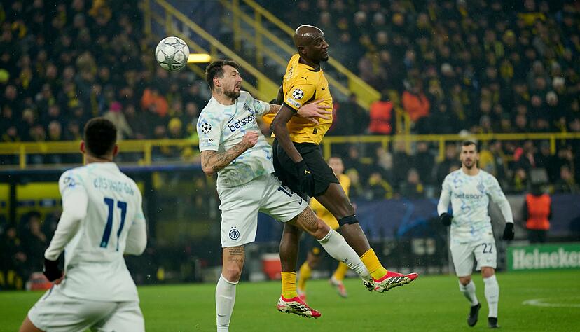 Serhou Guirassy (r) steckt im Formtief.